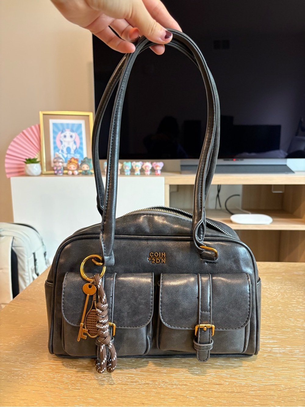 Coin'2dn Viral TikTok Coffee Brown Faux Leather Shoulder Bag Gold Hardware